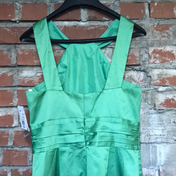 Dress formal/semi formal - Picture 3 of 5